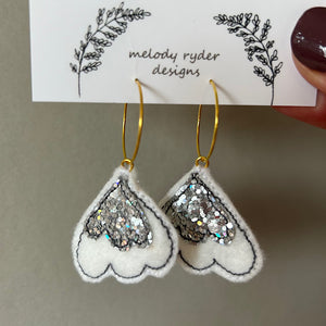 Glitter Scallop embroidered earrings